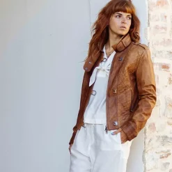 Giacca Da Donna In Pelle Marrone Con Dettagli Trapuntati