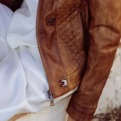 Giacca Da Donna In Pelle Marrone Con Dettagli Trapuntati