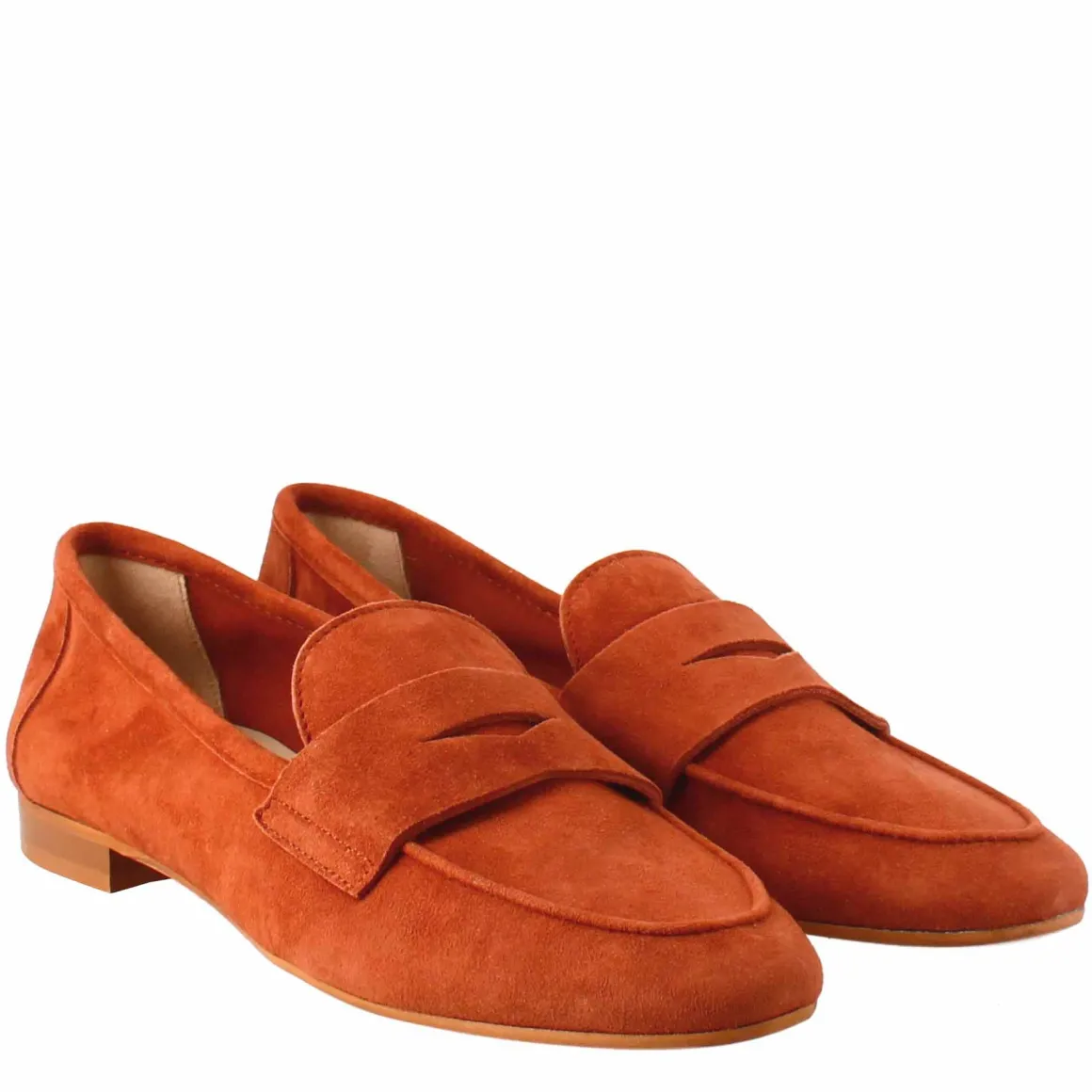 Mocassino Artigianale Da Donna In Camoscio Color Cuoio Fatto A Mano.