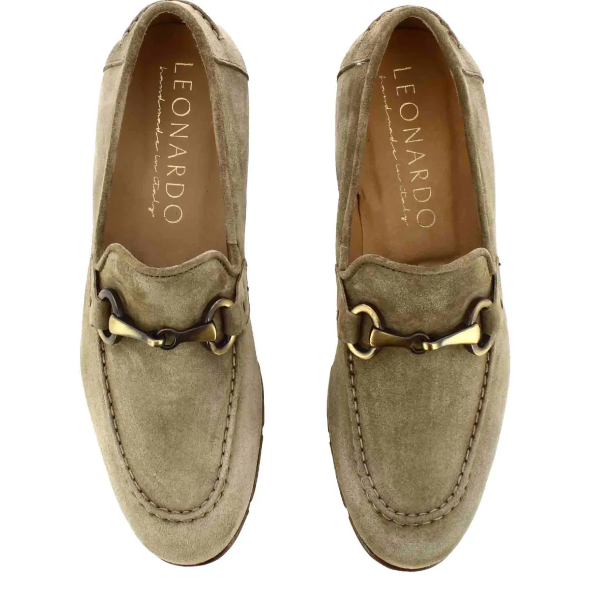 Mocassino Da Uomo In Camoscio Colore Beige Con Morsetto Colore Oro