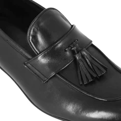 Mocassino Elegante Da Uomo In Pelle Morbida Colore Nero Con Nappine