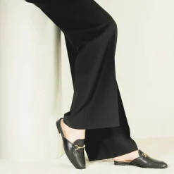 Scarpe Mules Con Morsetto Da Donna Artigianali In Pelle Color Nero.
