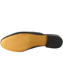 Scarpe Mules Con Morsetto Da Donna Artigianali In Pelle Color Nero.